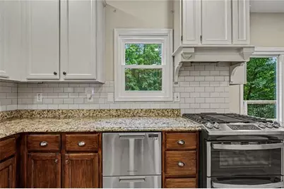 230 Wentworth Drive, Holly Springs, GA 30114 - Photo 9