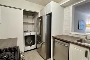 713 Summit N Dr NE, Atlanta, GA 30324 - Photo 13