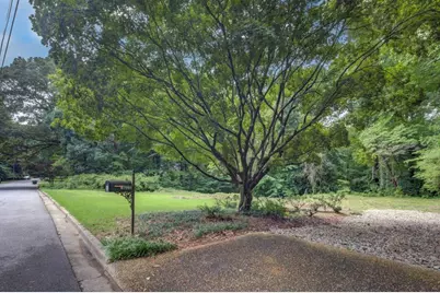 3660 Haddon Hall Road NW, Atlanta, GA 30327 - Photo 3