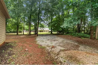 537 Forest Path, Jefferson, GA 30549 - Photo 45