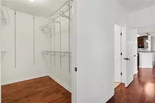 2700 NE Pine Tree Road NE, Atlanta, GA 30324 - Photo 15