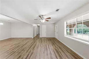2740 Williamsburg Dr, Decatur, GA 30034 - Photo 11