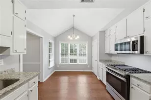 685 Hunters Creek Ln, Lawrenceville, GA 30043 - Photo 13