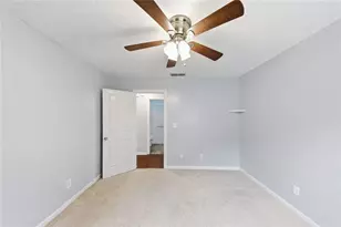 685 Hunters Creek Ln, Lawrenceville, GA 30043 - Photo 19