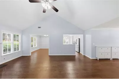 685 Hunters Creek Lane, Lawrenceville, GA 30043 - Photo 9