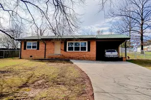 609 S 4 Ave, Chatsworth, GA 30705 - Photo 1