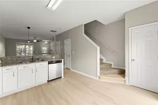 318 Devonshire Dr, Alpharetta, GA 30022 - Photo 15