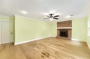 235 Barrington Dr E, Roswell, GA 30076 - Photo 13