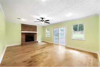 235 Barrington Drive E, Roswell, GA 30076 - Photo 9