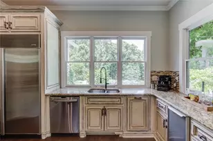 5741 Shadburn Ferry Rd, Buford, GA 30518 - Photo 17