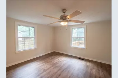 710 Milton Street, Scottdale, GA 30079 - Photo 13