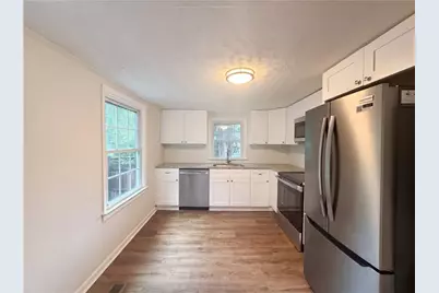 710 Milton Street, Scottdale, GA 30079 - Photo 7