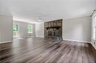 4752 Forest Glen Ct NE, Marietta, GA 30066 - Photo 5