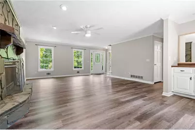 4752 Forest Glen Court NE, Marietta, GA 30066 - Photo 7