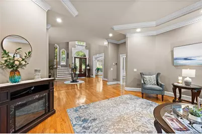 235 N Smead Court, Roswell, GA 30076 - Photo 9