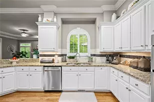 235 N Smead Ct, Roswell, GA 30076 - Photo 17