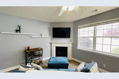 559 W Oaks Drive, Woodstock, GA 30188 - Photo 5
