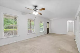 391 Beaumont Dr, Stone Mountain, GA 30087 - Photo 5