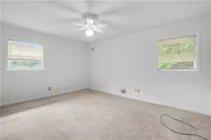 391 Beaumont Dr, Stone Mountain, GA 30087 - Photo 17