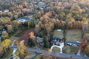 4402 Blackland Dr, Marietta, GA 30067 - Photo 5