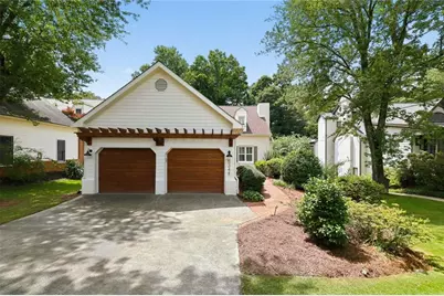5348 Greenland Road NE, Sandy Springs, GA 30342 - Photo 3