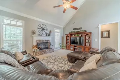 1245 Oakwood Place, Loganville, GA 30052 - Photo 13