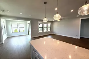 2436 Naples St, Hoschton, GA 30548 - Photo 3