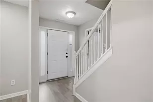 3301 Pine Grove Cir SE, Atlanta, GA 30316 - Photo 3