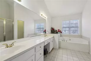 2655 Lake Commons Ct, Snellville, GA 30078 - Photo 15