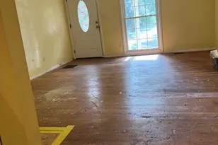 5963 Moss Dr, Forest Park, GA 30297 - Photo 5