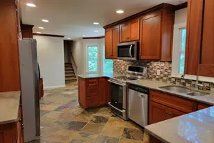 8541 Birch Hollow Dr, Roswell, GA 30076 - Photo 7
