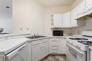 4379 Orchard Park Ct, Stone Mountain, GA 30083 - Photo 7