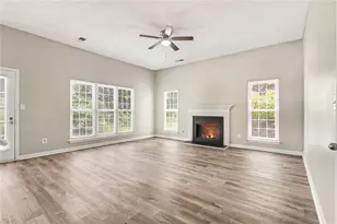 1298 Berryhill Dr, Lithonia, GA 30058 - Photo 11