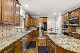 330 Satterwhite Dr, Alpharetta, GA 30022 - Photo 9