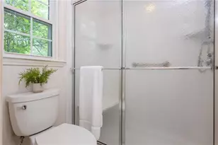 335 Thornwood Dr, Atlanta, GA 30328 - Photo 37