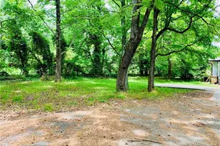 1402 Shadowbrook Dr, Marietta, GA 30062 - Photo 7
