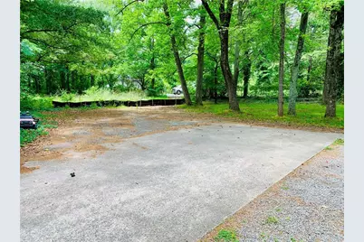 1402 Shadowbrook Drive, Marietta, GA 30062 - Photo 5