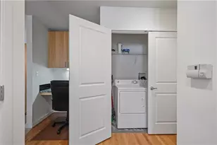 250 Pharr Rd NE, Atlanta, GA 30305 - Photo 13