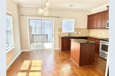 1492 Liberty Parkway NW #2201, Atlanta, GA 30318 - Photo 5