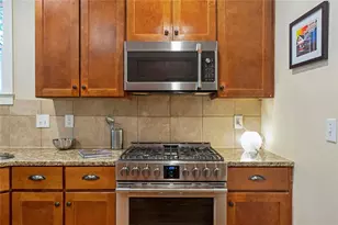 1365 Benteen Park Dr, Atlanta, GA 30315 - Photo 9