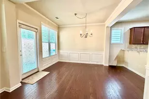 6215 Crested Moss Dr, Alpharetta, GA 30004 - Photo 5