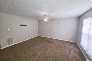 5737 Strathmoor Manor Cir, Lithonia, GA 30058 - Photo 3