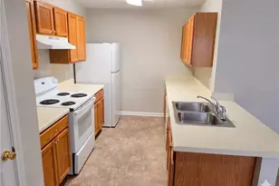 5737 Strathmoor Manor Cir, Lithonia, GA 30058 - Photo 5