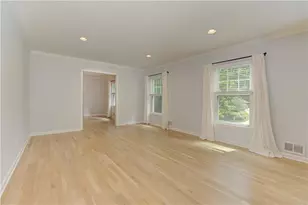 7350 Hunters Branch Dr, Atlanta, GA 30328 - Photo 13