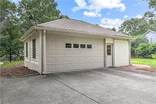 7350 Hunters Branch Dr, Atlanta, GA 30328 - Photo 75