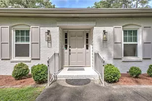 7350 Hunters Branch Dr, Atlanta, GA 30328 - Photo 9