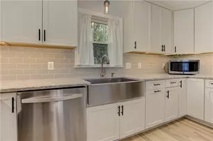 7350 Hunters Branch Dr, Atlanta, GA 30328 - Photo 37