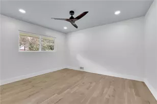 4255 Glenda Dr, College Park, GA 30337 - Photo 9