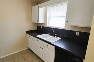 606 Pine Tree Trail, Atlanta, GA 30349 - Photo 3