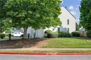 5351 Medlock Corners Dr, Peachtree Corners, GA 30092 - Photo 25